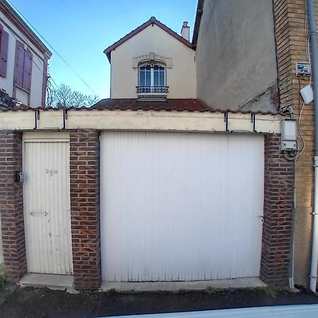 Les Etapes Chartraines Parking Wifi Jaccuzi Apartamento Chartres Exterior foto